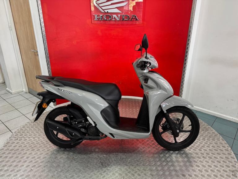 2023 '73' Honda Vision 110 Scooter 