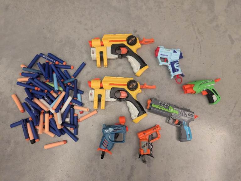 Nerf Gun Bundle - 7 Blasters & 70 Bullets 