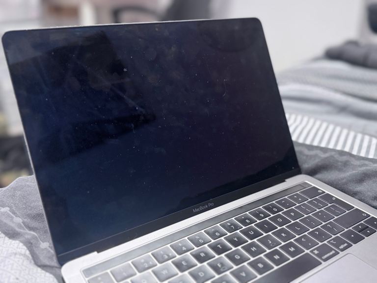 MacBook Pro 13-inch 2019 two thunderbolt 3 ports