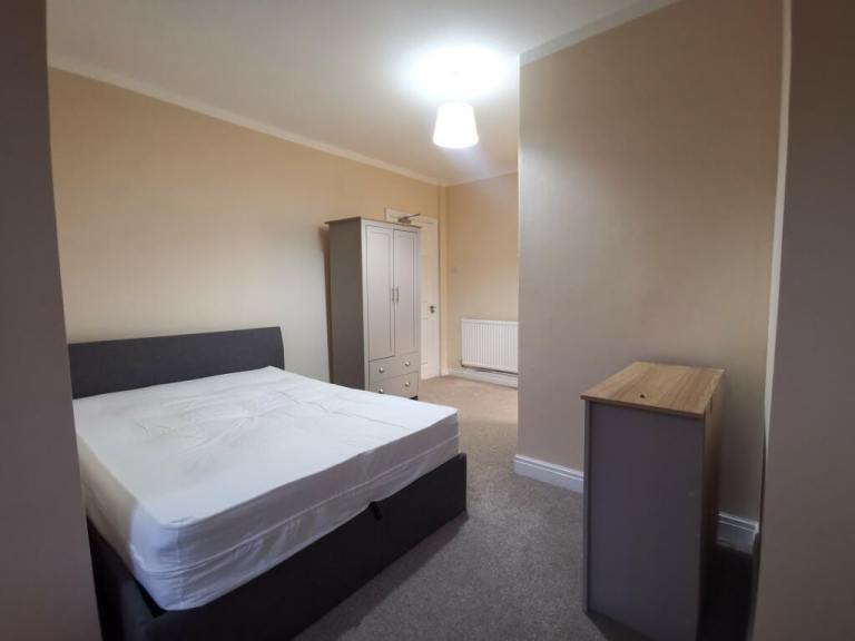 Spacious room available 