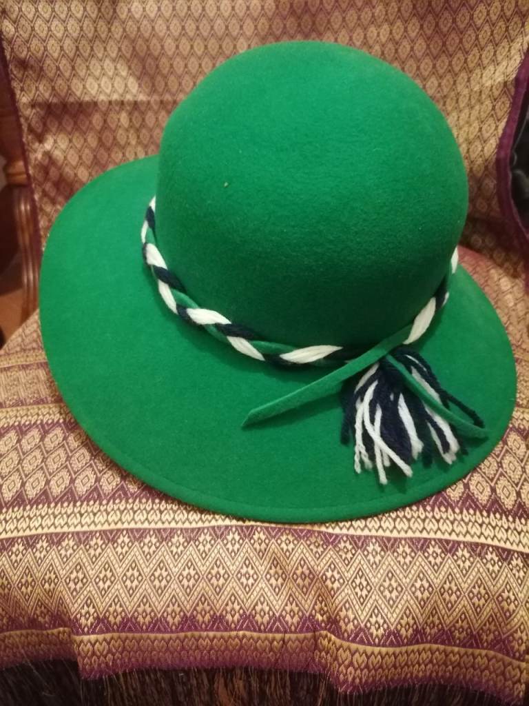 Women's hat 