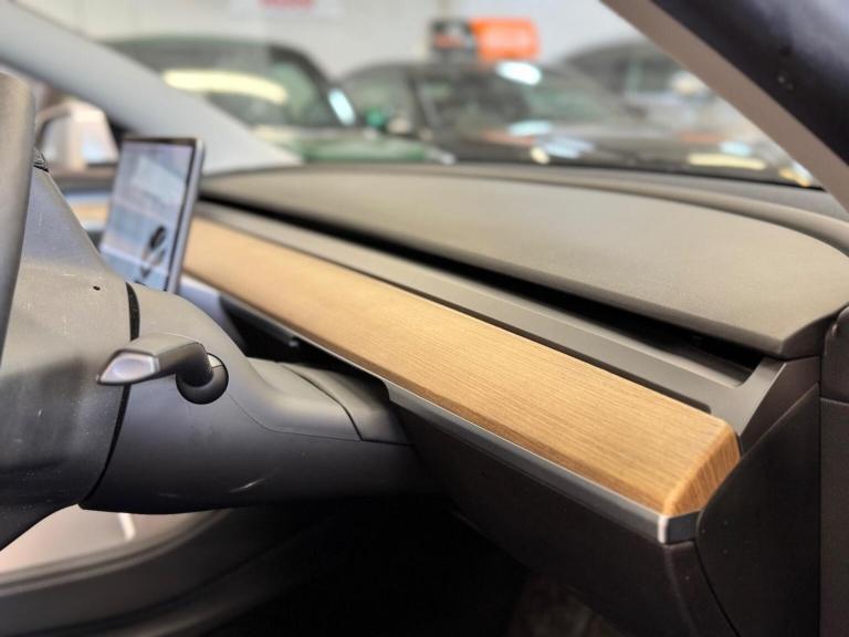 TESLA MODEL 3 (Dual Motor) Long Range Auto 4WDE 4dr 2021