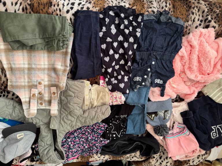 Baby girl clothes bundle 22 items ( 6-12-18 months) 