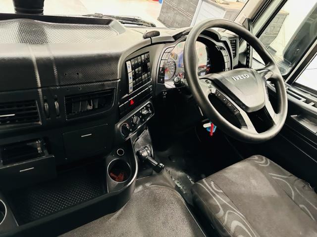 Iveco Stralis 310 Euro 6 6x2 Box Van