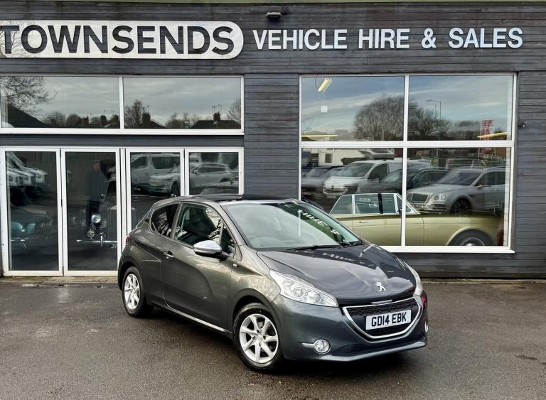2014 Peugeot 208 Style 1.2 VTi 82 HATCHBACK Petrol Manual