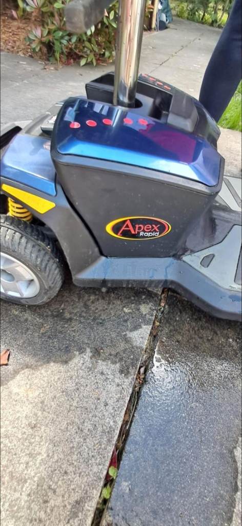 Apex rapid mobility scooter