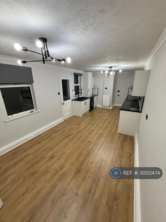 4 bedroom house in Foxhall Road, Ipswich, IP3 (4 bed) (#3003474)