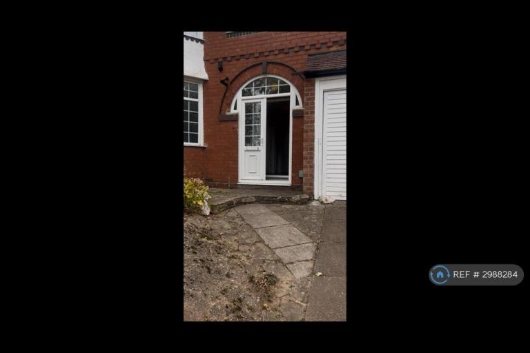 1 bedroom in Stoney Lane, Birmingham, B25 (#2988284)