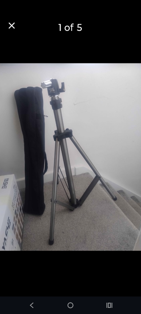 Manaqune head gear stand 