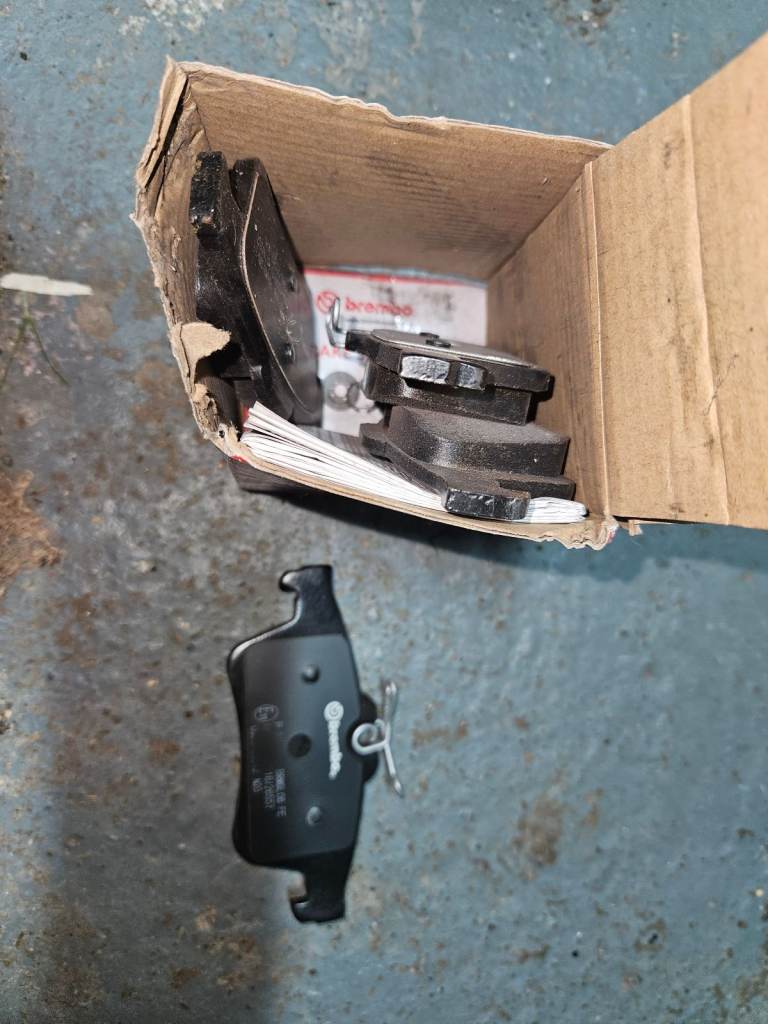 Ford focus rear Brembo brklake pads.