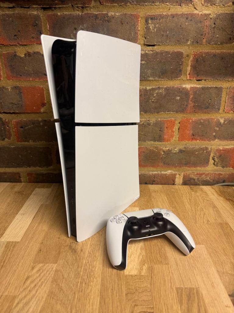 PS5 Digital Edition Console – Excellent Condition + Controller