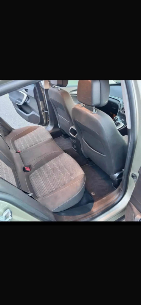 Vauxhall, INSIGNIA, Hatchback, 2015, Manual, 1956 (cc), 5 doors