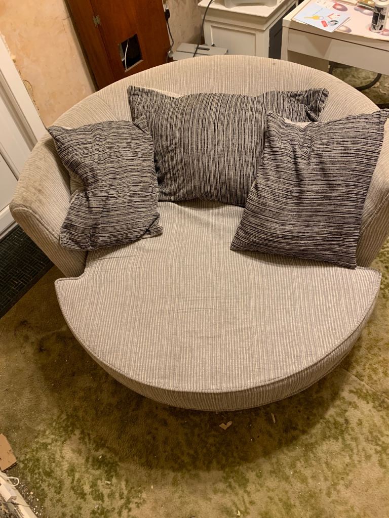 Swivel Lovechair