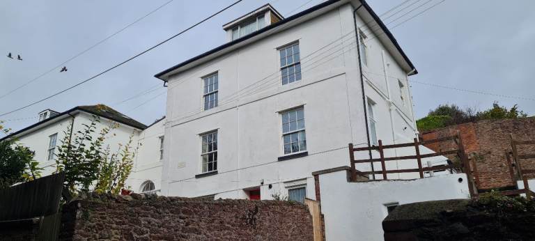 One-bed fully-refurbished Flat for sale - Paignton