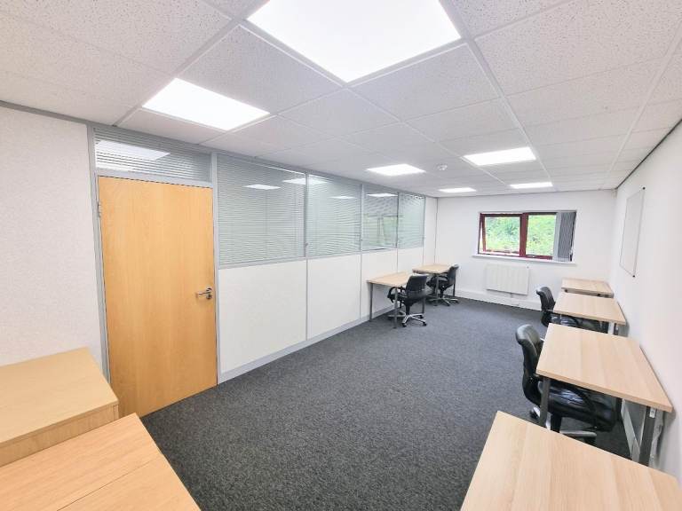 Fully serviced offices to let near M1 / M69 Junction 21