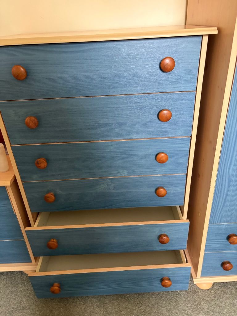 Children’s bedroom furniture