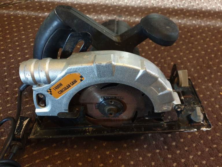 165MM 1400W 240V CIRCULAR SAW IN GOOD WORKING ORDER + CAN BE SEEN WORKING + READY TO BE PUT TO USE