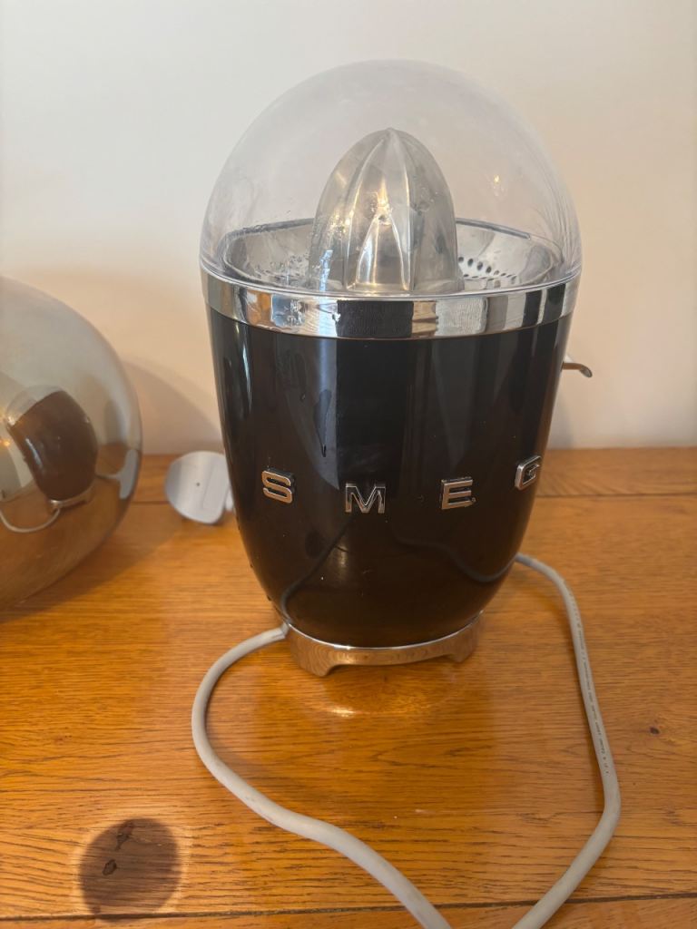SMEG Citrus Juicer and food processor 
