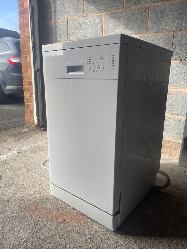 Slimline essentials diswasher