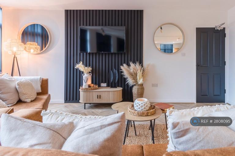 1 bedroom in Liverpool, Liverpool, L13 (#2808095)