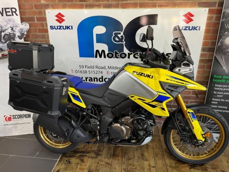 Stunning Yellow with Black Luggage DL1050DE Tour Edition