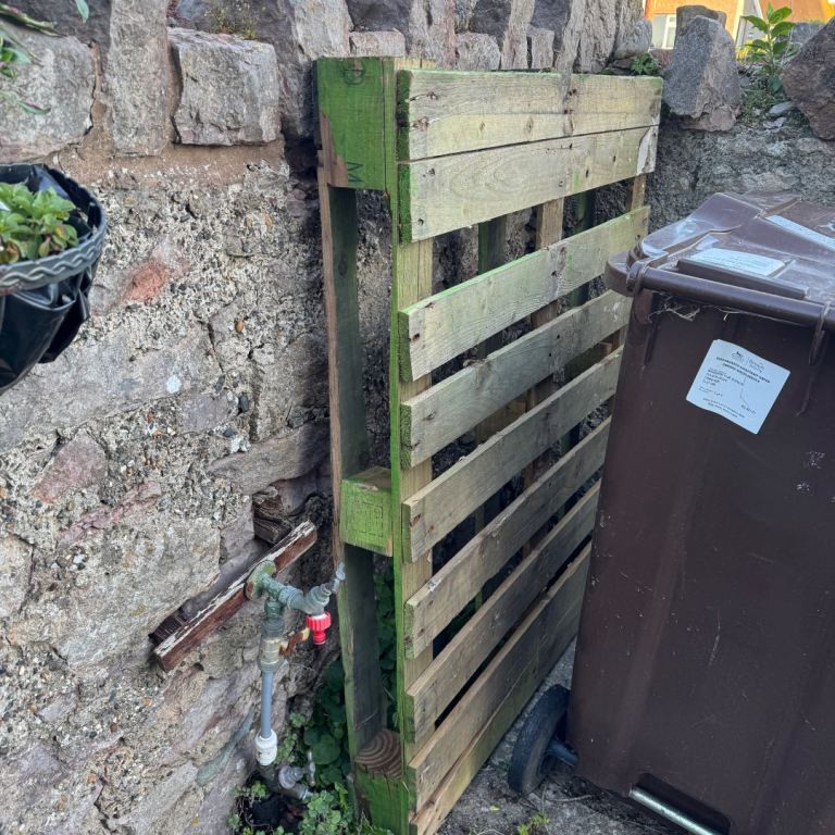 FREE rustic or garage shelving - crate and tonne pallet Free to anyone who can collect