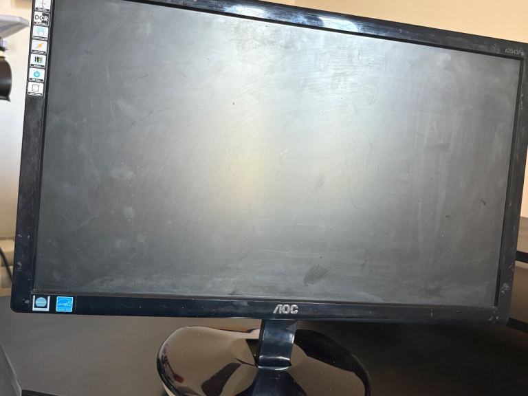 AOC Computer Monitor (Black) - Good Working Condition