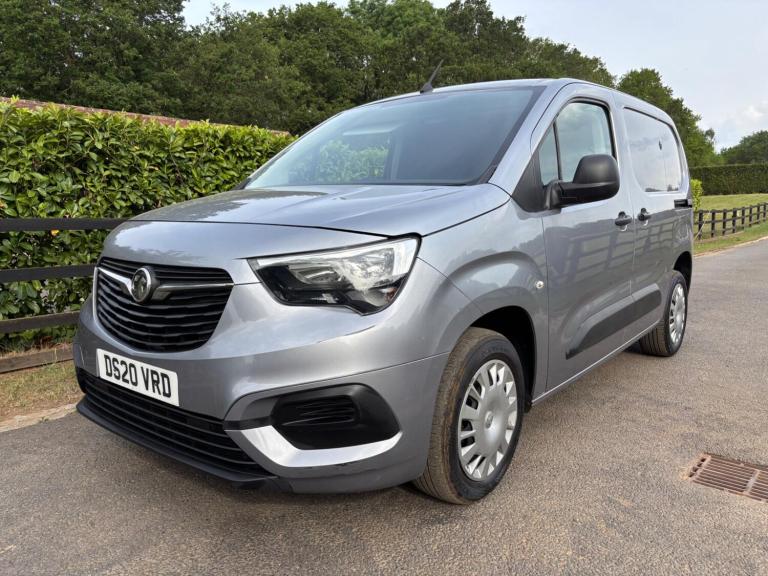 2020 Vauxhall Combo 2300 1.5 Turbo D 100ps H1 Sportive Van PANEL VAN DIESEL Manual