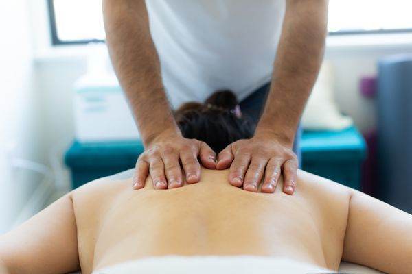 Moblie professional male massage therapist in bristol