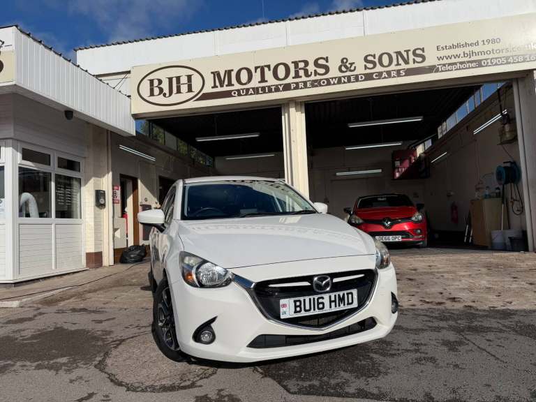 2016 Mazda Mazda2 Mazda 2 1.5 Sport Nav 5dr HATCHBACK Petrol Manual