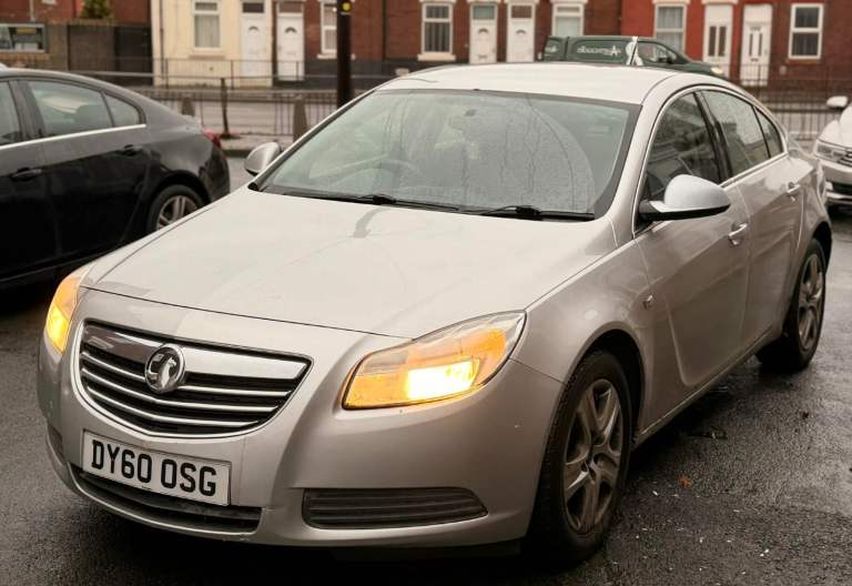 Vauxhall, INSIGNIA, Hatchback, 2010, Manual, 1956 (cc), 5 doors