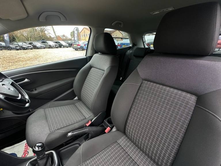 2015 Volkswagen Polo 1.0 SE 3dr HATCHBACK PETROL Manual