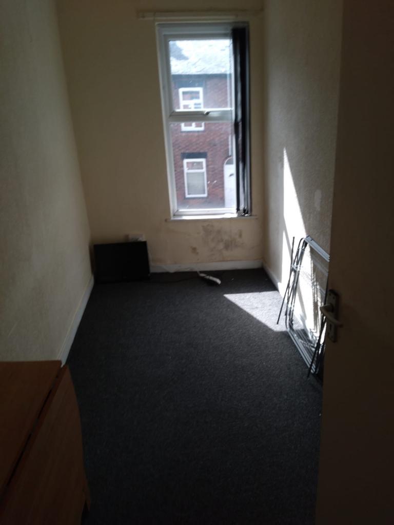 Single room for rent 