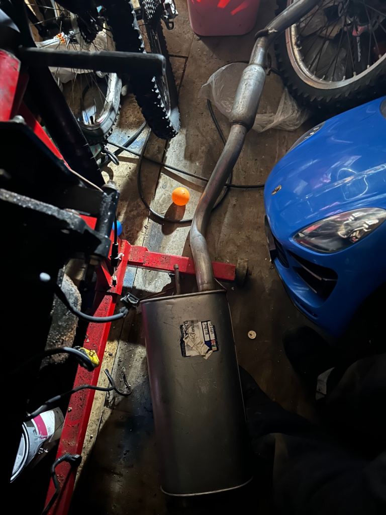 L200 k74 exhaust back box and front caliper brand new