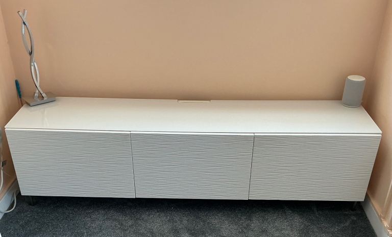 IKEA BESTA TV UNIT - EXCELLENT CONDITION COMPLETE WITH GLASS TOP 