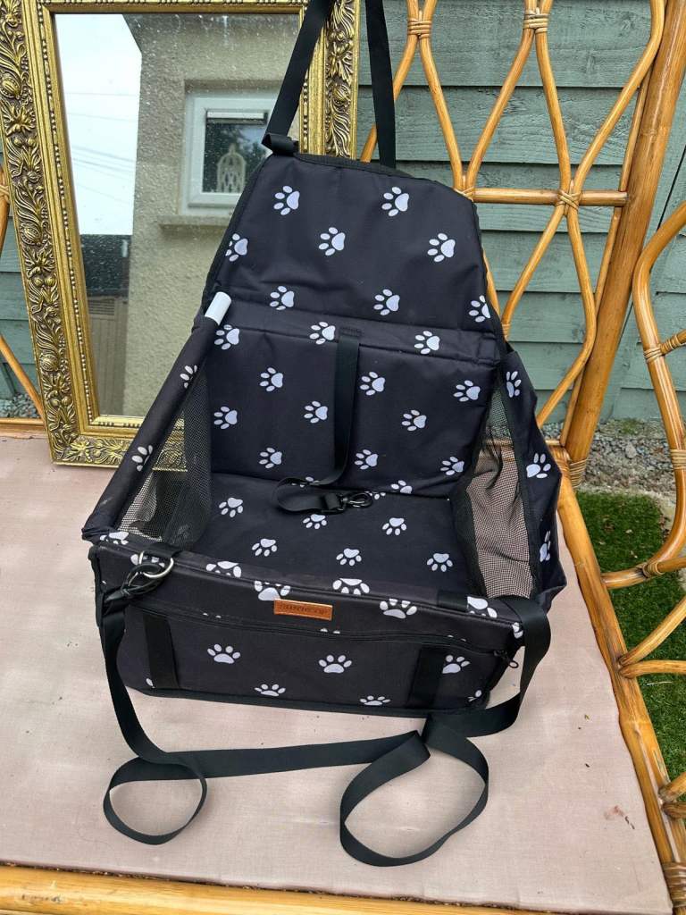 Pet car seat 