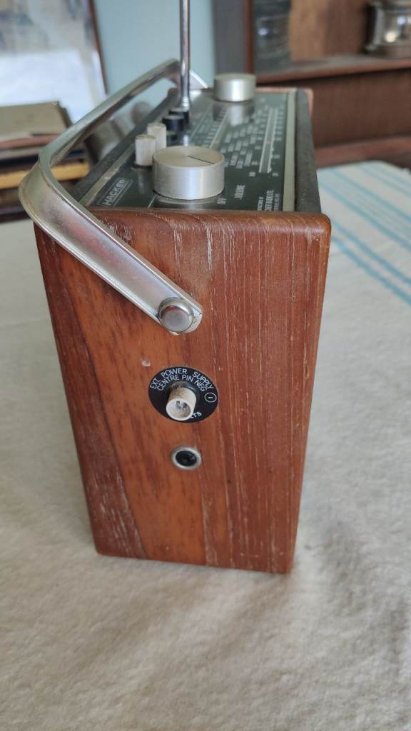 Hacker Hunter Vintage Radio 