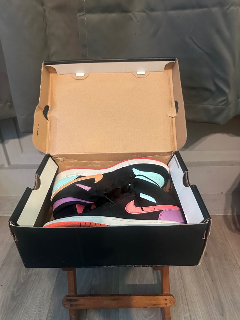 Air Jordan size 5 5 unisex kids women