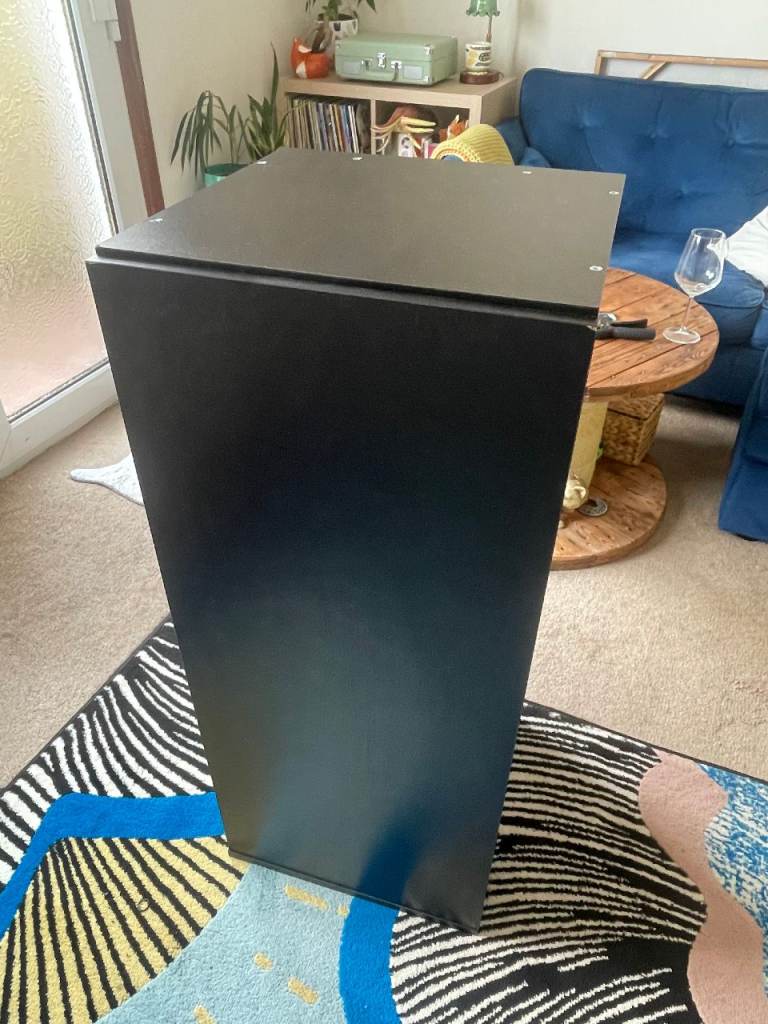 Aquarium cabinet for a nano tank.