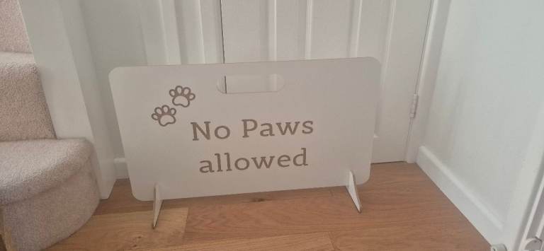 Dog barrier 
