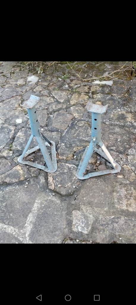 Axle stands
