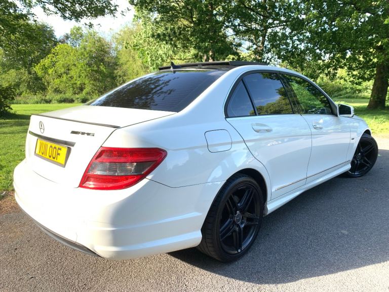 Mercedes Benz C63 LOOKS C-CLASS C250 CDI AMG Sport MANUAL STUNNING 