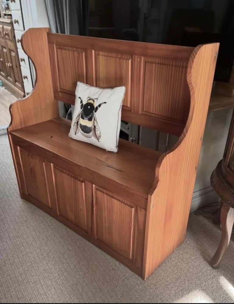Monks Bench storage Settle, slimline, excellent condition 