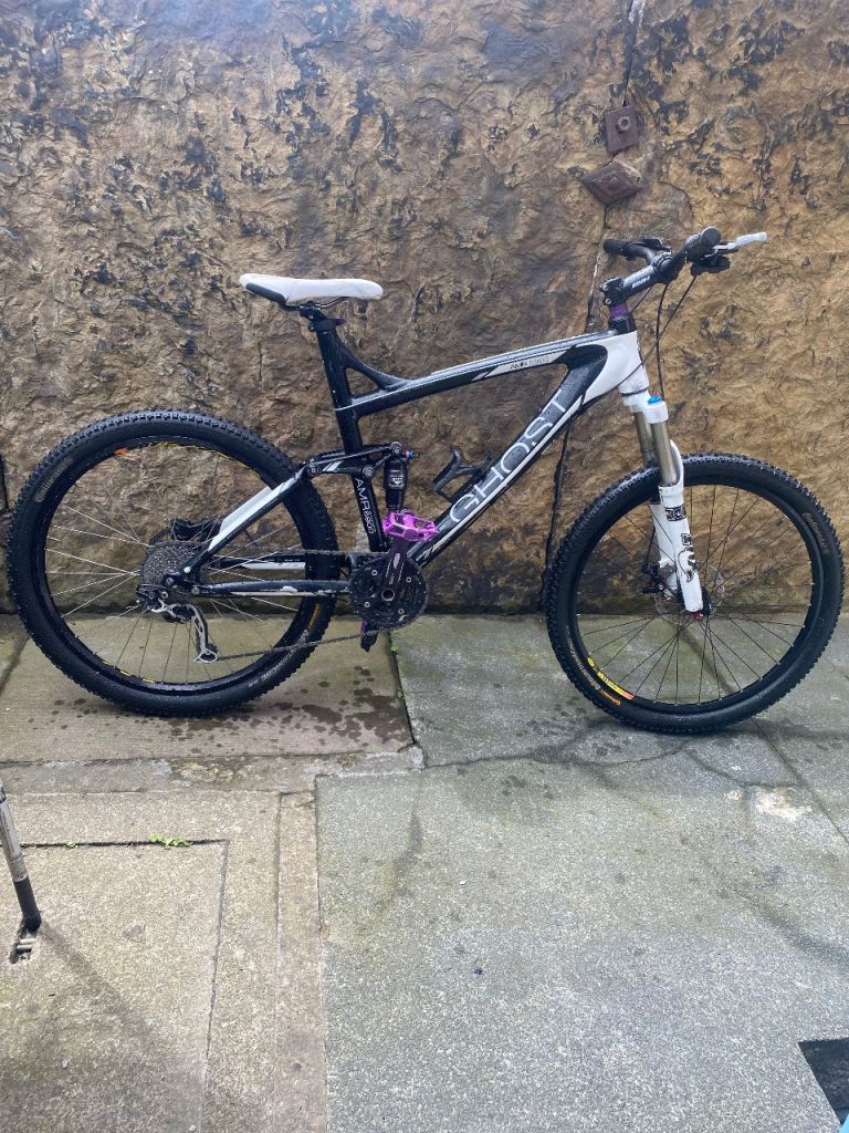 Ghost AMR 5900 full suspension mountain bike