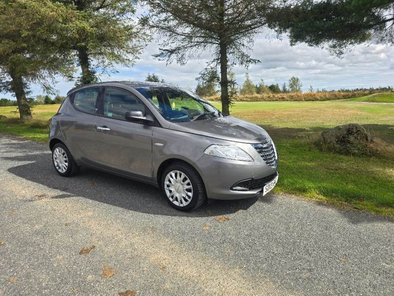 Chrysler, YPSILON, Hatchback, 2013, Manual, 1242 (cc), 5 doors