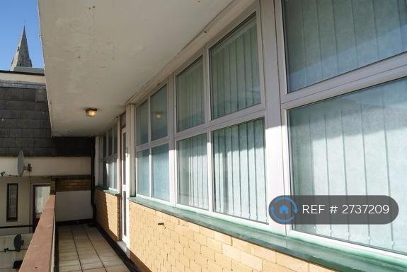 2 bedroom flat in Alan Court, St. Leonards-On-Sea, TN37 (2 bed) (#2737209)