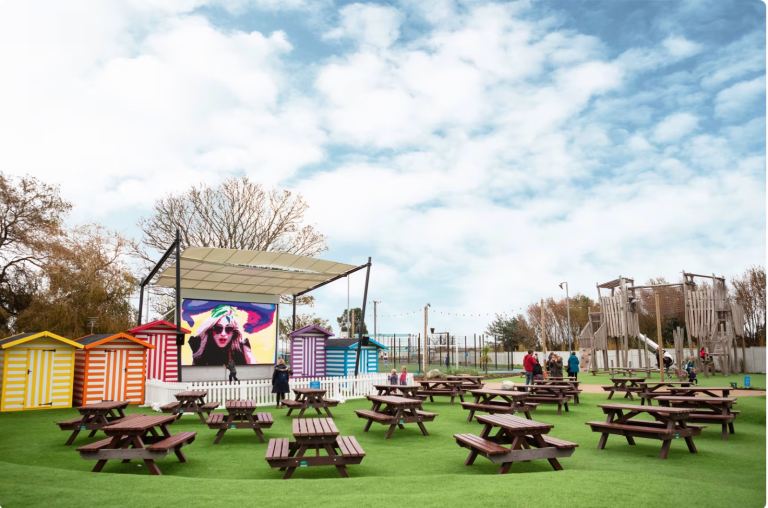 CARAVAN FOR HIRE PET FRIENDLY HAVEN CAISTER ON SEA GREAT YARMOUTH NORFOLK