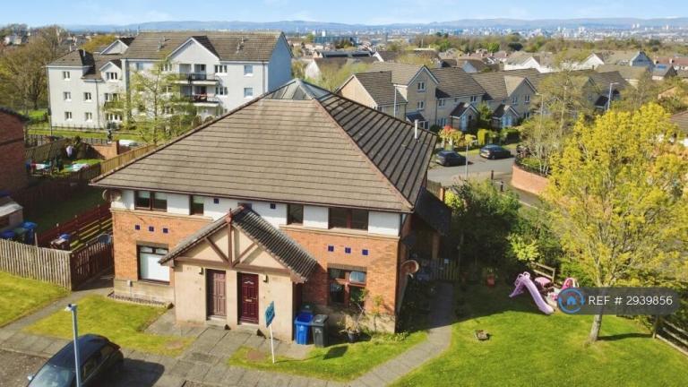2 bedroom flat in Westcastle Gardens, Glasgow, G45 (2 bed) (#2939856)