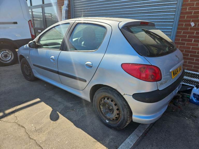 Peugeot, 206, Hatchback, 2004, Manual, 1398 (cc), 5 doors