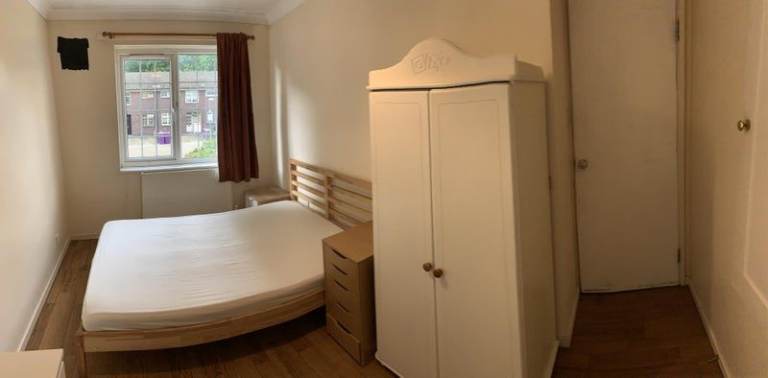 🛏️ Affordable 🌱 Clean ✨ Room – Wood Green